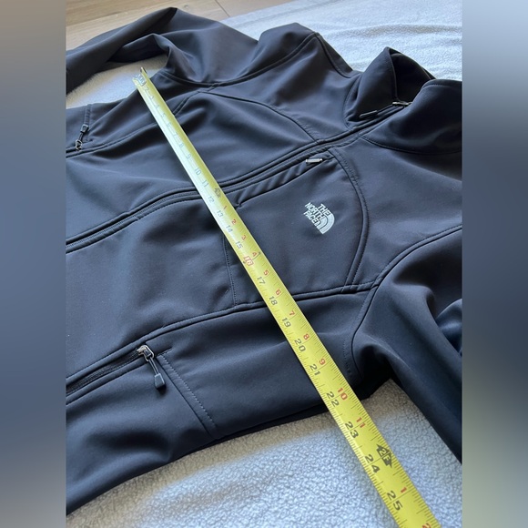 The North Face Women's Apex Barrier Soft Shell Jacket, Black, Sz - XL - Picture 12 of 13